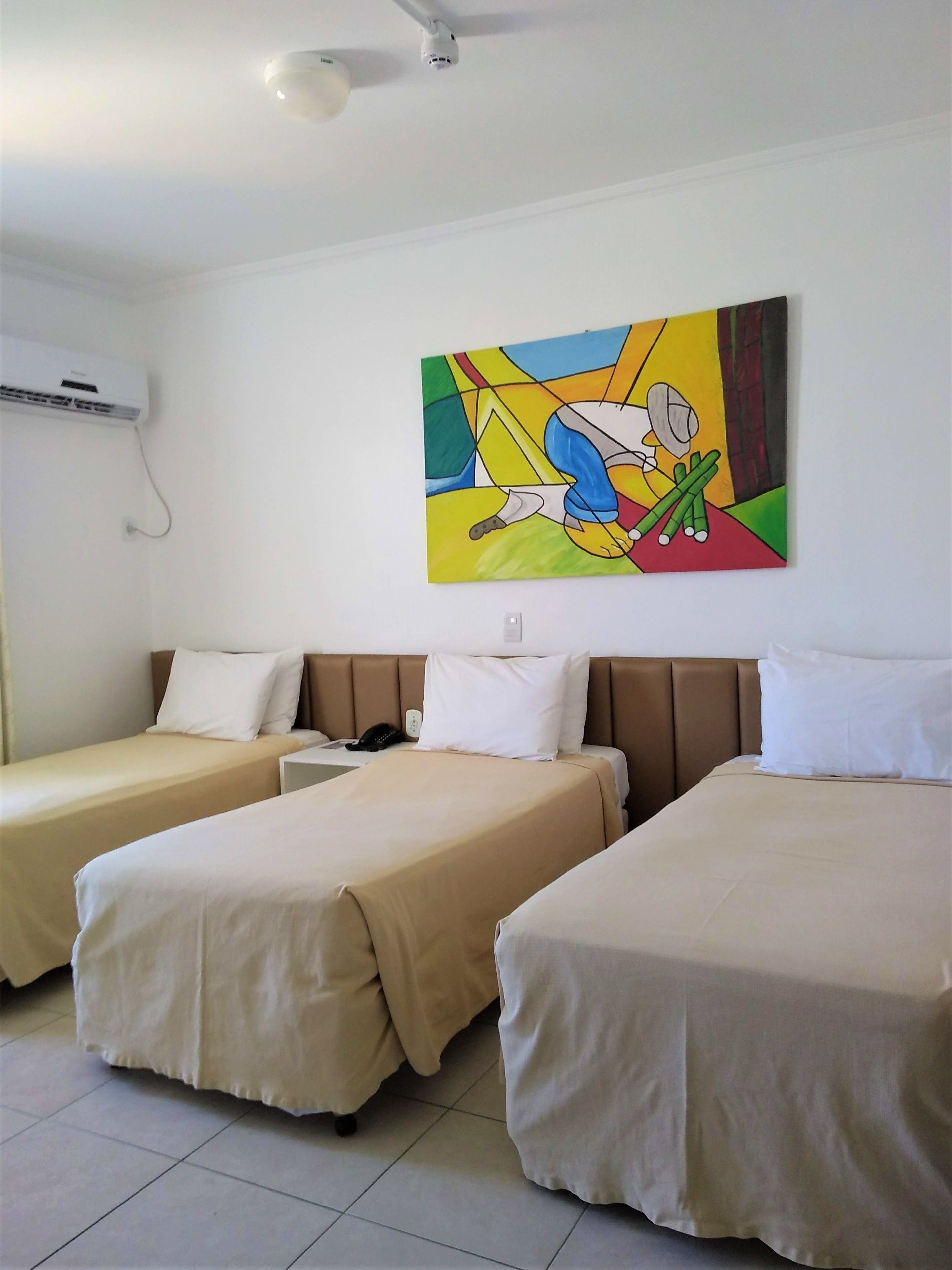 standard triple room (twin) | minibar, desk, soundproofing, free wifi
