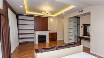 Premium bedding, Select Comfort beds, minibar, in-room safe