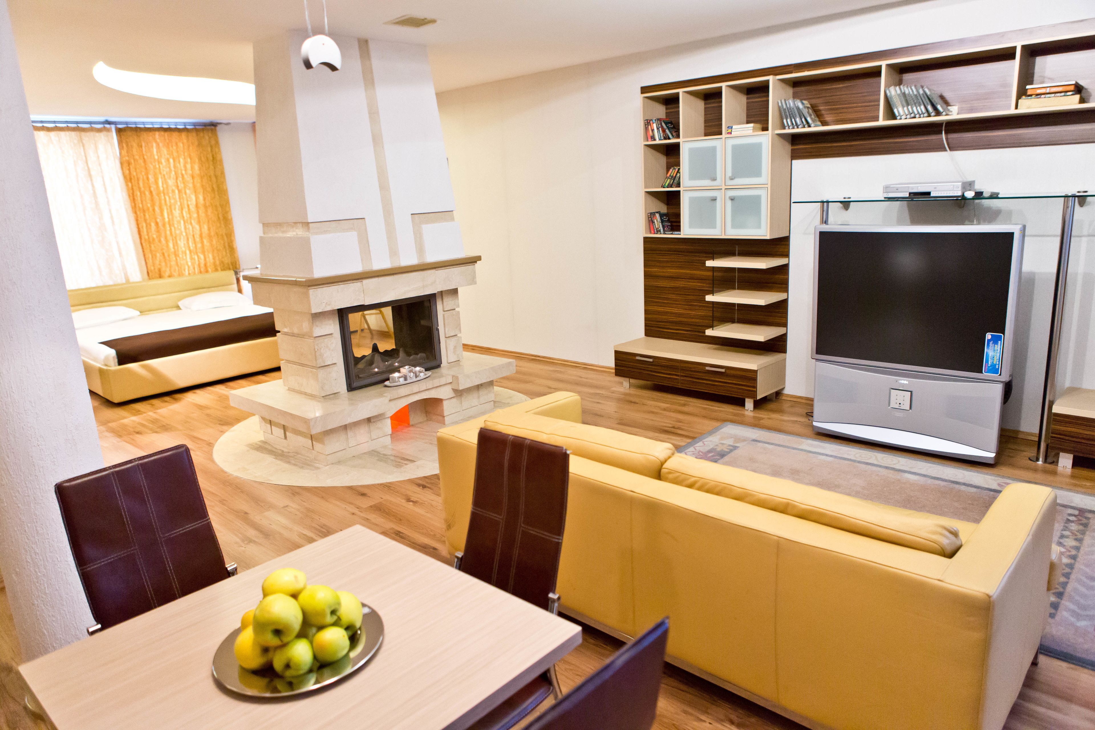 Apartment, 1 Double Bed with Sofa bed, Lanai | Living area | LED TV