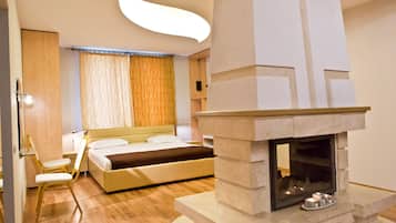 Apartment, 1 Double Bed with Sofa bed, Lanai | 1 bedroom, premium bedding, Select Comfort beds, minibar