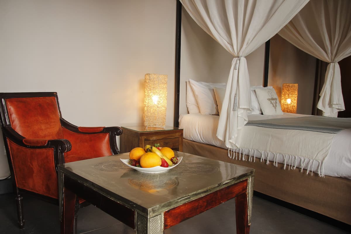 Superior Double Room | Premium bedding, in-room safe, desk, WiFi (free)