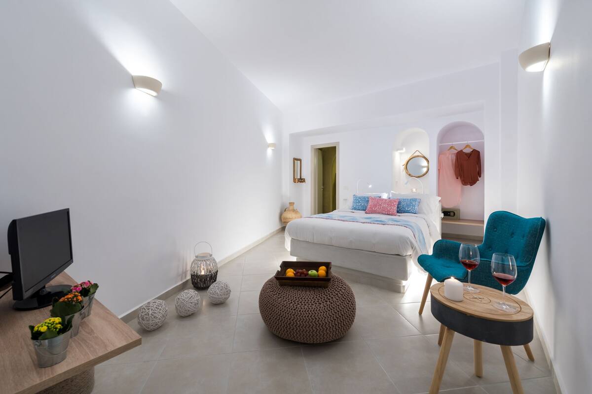 Deluxe Double Room | Premium bedding, minibar, in-room safe, iron/ironing board