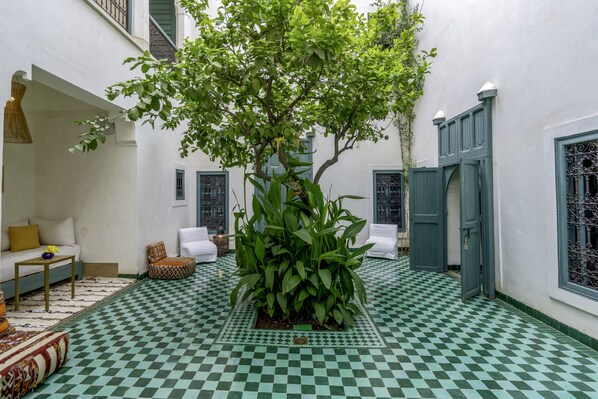 高级双人房或双床房 | 露台