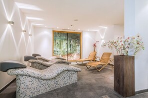 Sauna, hammam, soins d'aromathérapie, massages aux pierres chaudes