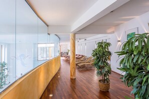 Sauna, Dampfbad, Aromatherapie, Warmsteinmassagen