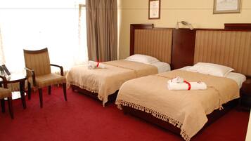 Hypo-allergenic bedding, minibar, in-room safe, desk