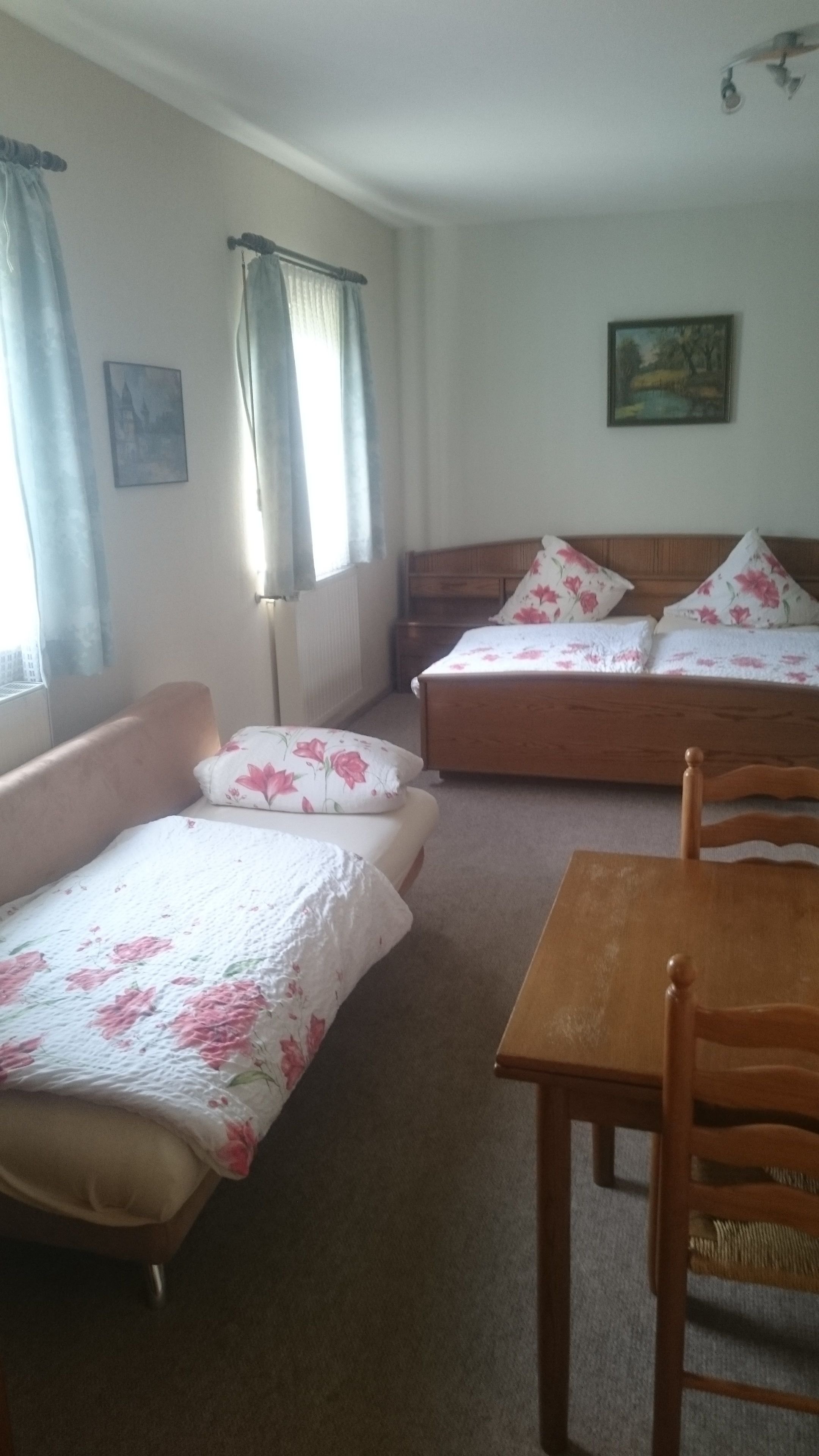 Triple Room | In-room safe, free cots/infant beds, rollaway beds, free WiFi