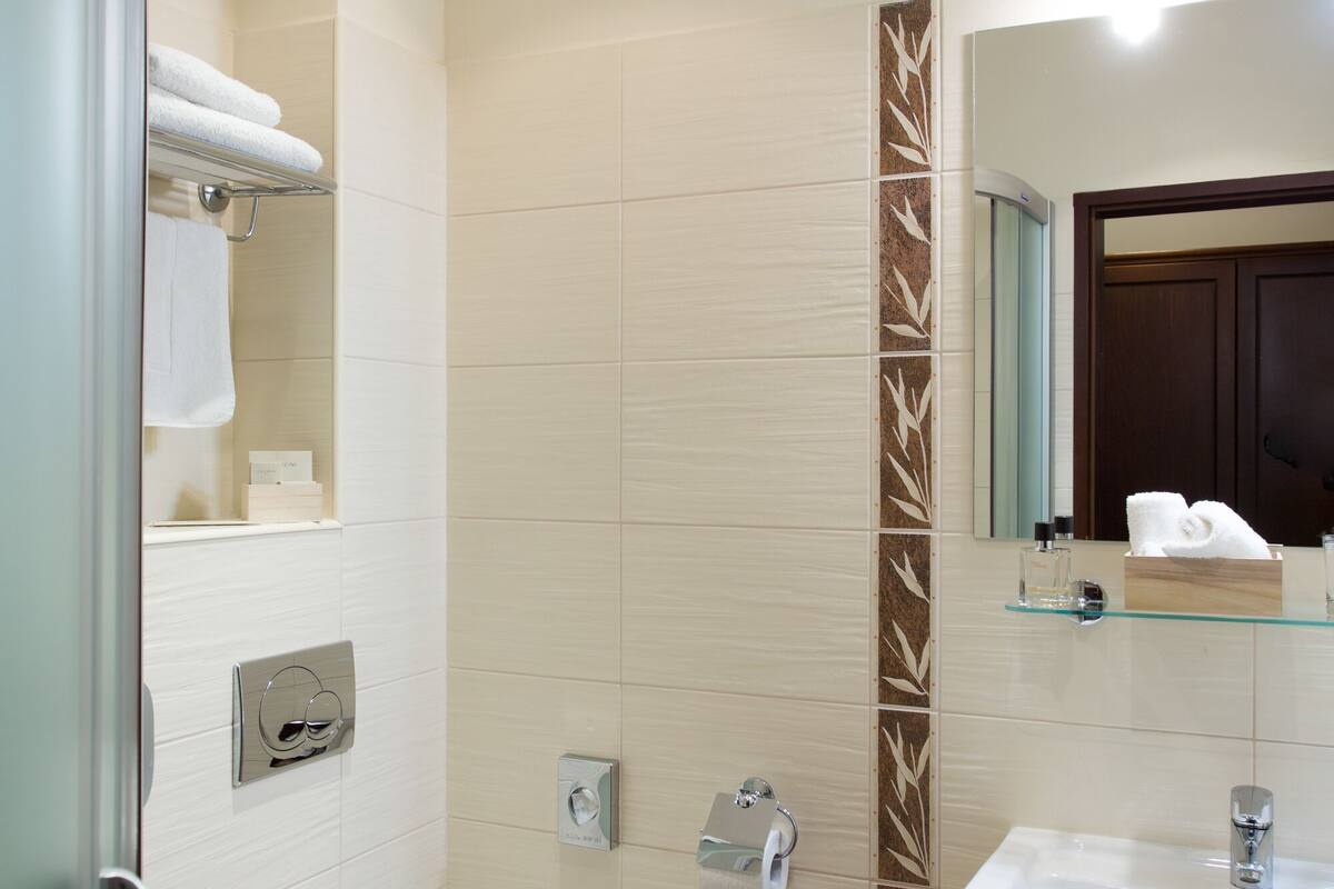 hair dryer, dressing gowns, towels