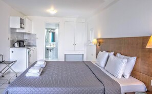 Studio, Sea View | In-room safe, individually furnished, blackout curtains, bed sheets - Mirabella Apartments (Agios Nikolaos)