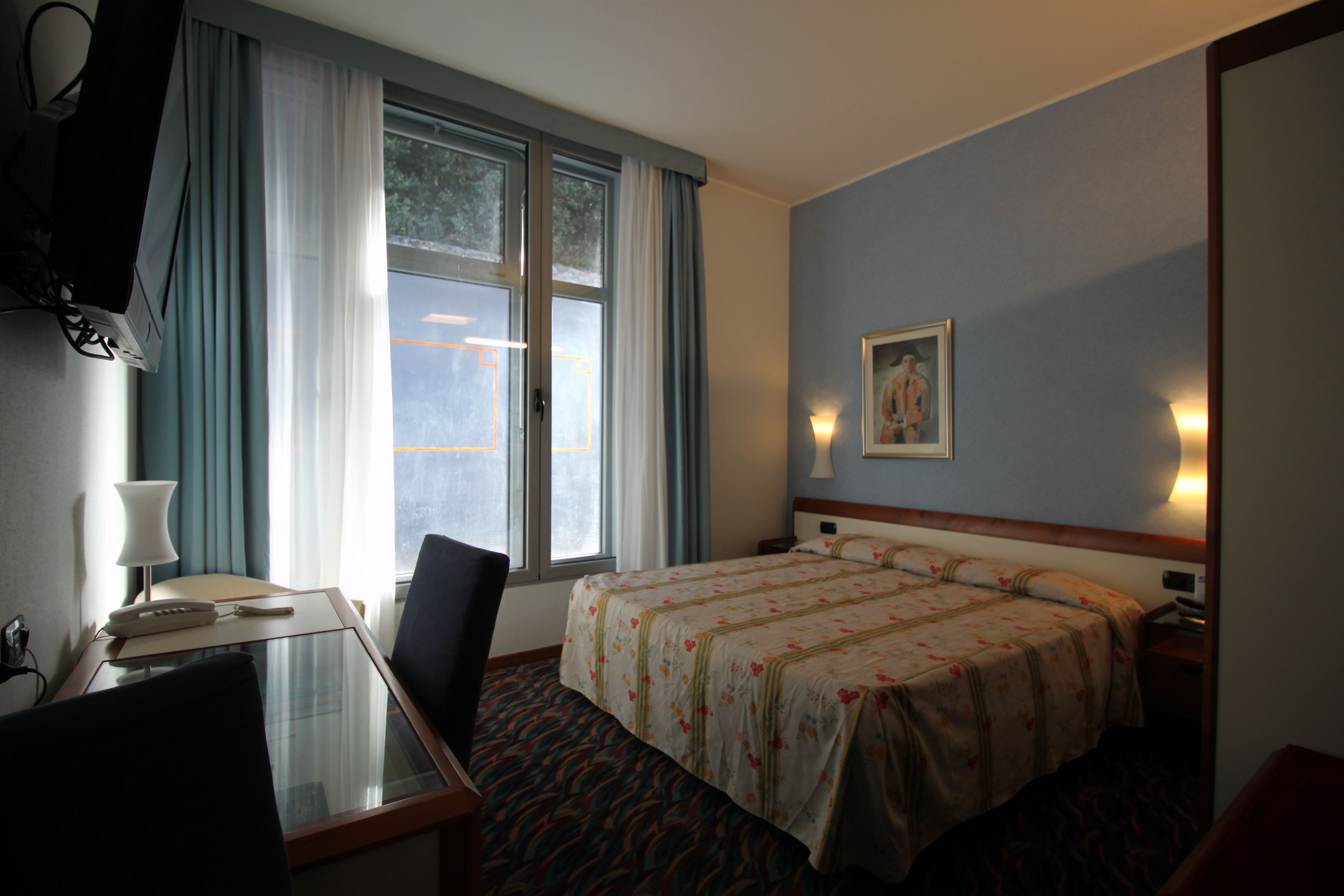 down duvets, minibar, in-room safe, desk