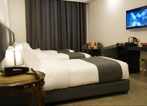 Hypo-allergenic bedding, minibar, in-room safe, individually decorated - Torino Amman Hotel (Amman)
