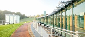 المنطقة المحيطة بالمنشأة