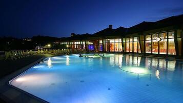 Indoor pool, outdoor pool