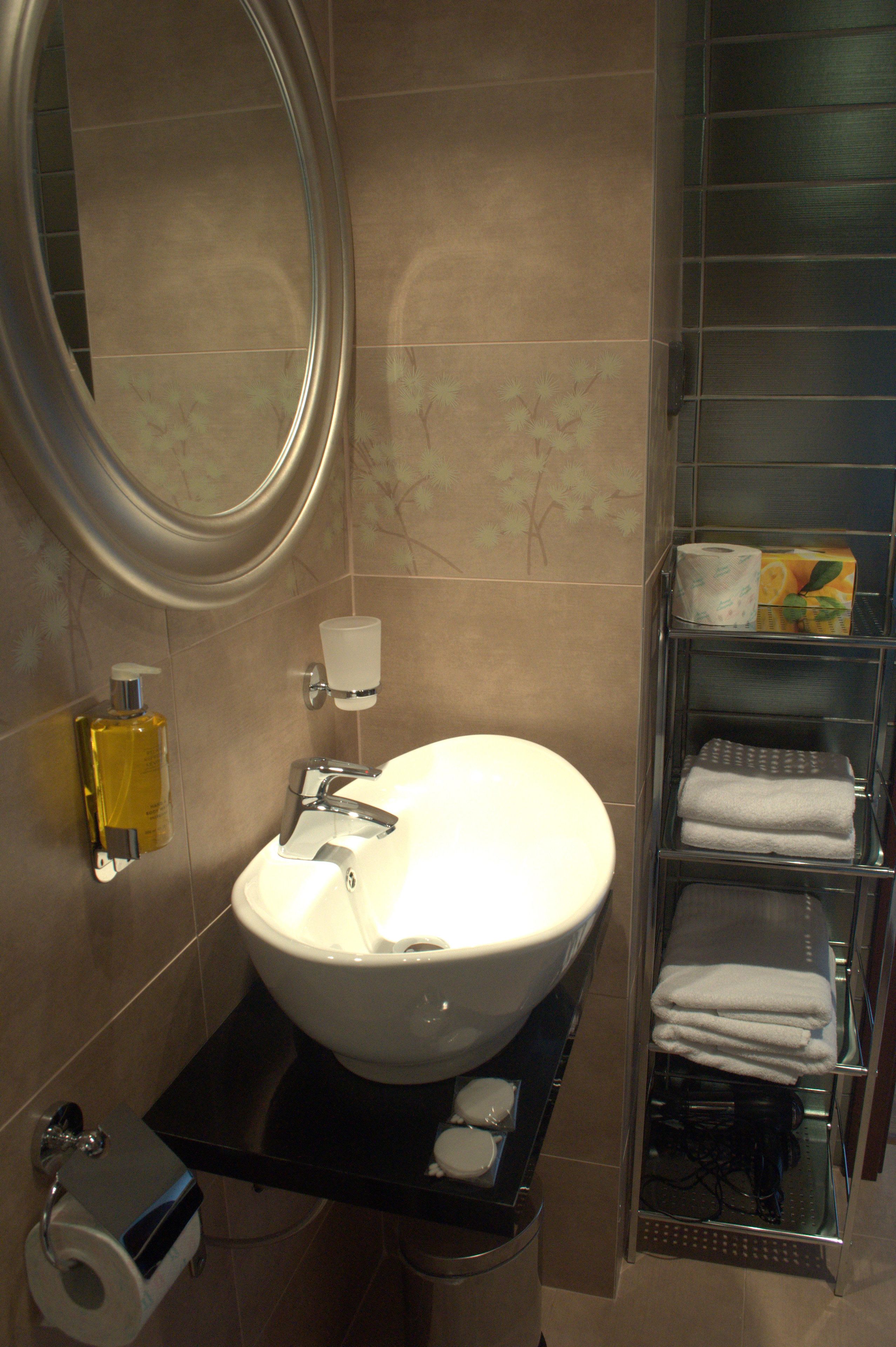 standard apartment, 1 bedroom | bathroom | free toiletries, hair dryer, towels