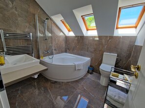 Standard Apartment, 1 Bedroom | Bathroom