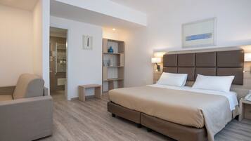 Studiosuite | Daunenbettdecken, Minibar, Zimmersafe, Schreibtisch