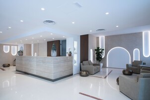 入住/退房自助服务终端