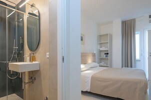 Bañera y ducha independientes, bañera de hidromasaje