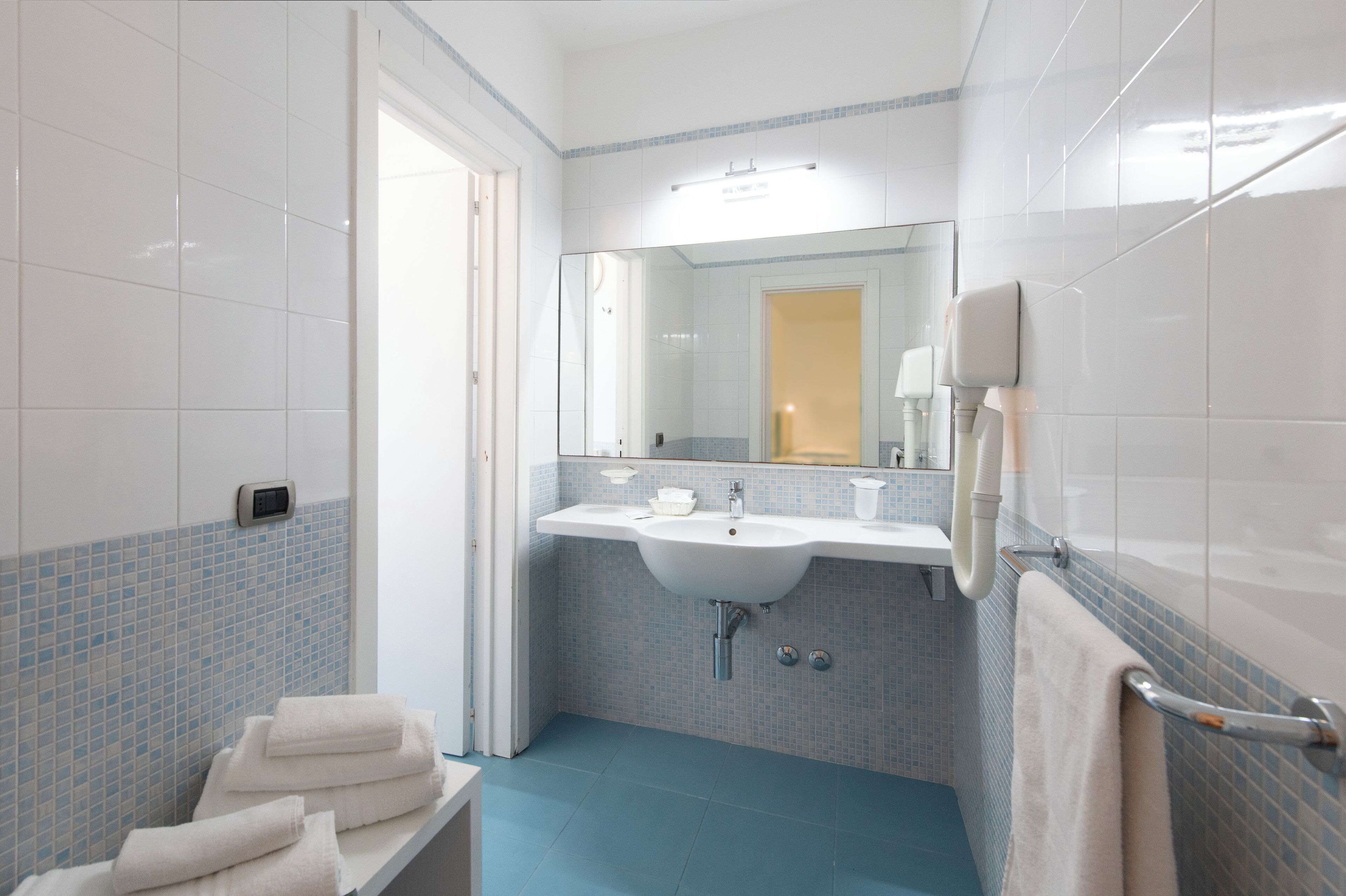 superior quadruple room | bathroom | shower, free toiletries, hair dryer, bidet