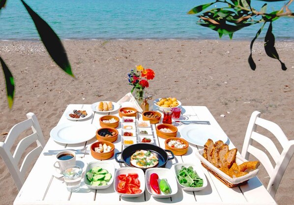 Free daily buffet breakfast  - Yonca Lodge (Fethiye)