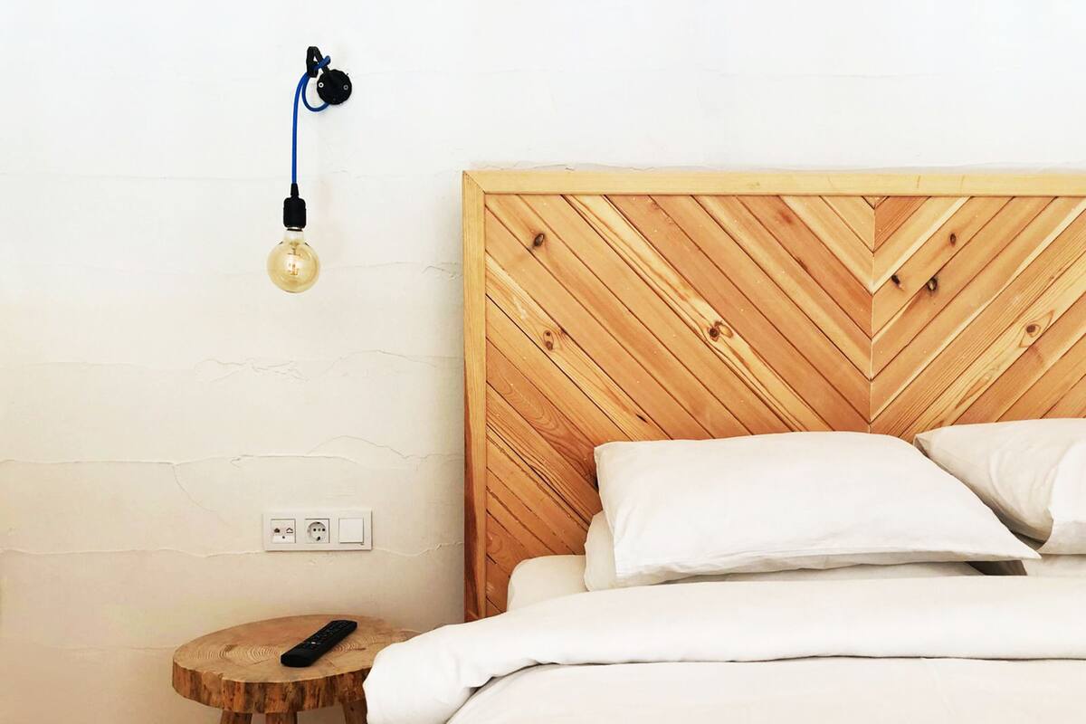 Double Room, 1 Double Bed, Non Smoking, Garden View | Minibar, WiFi (free), bed sheets