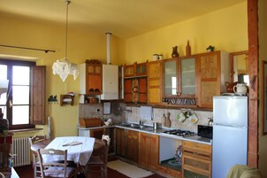 Appartamento, 2 camere da letto | Cucina privata | Forno, piano cottura, pentole/stoviglie/utensili