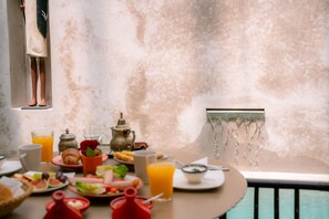 Desayuno continental incluido todos los días