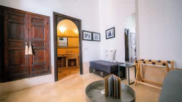 Habitación superior con 1 cama matrimonial o 2 individuales | 5 habitaciones y ropa de cama de alta calidad