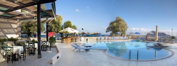 Outdoor pool - Villa Platanias (Platanias)