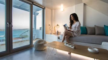 Alloggio Grand su due livelli, idromassaggio | Una cassaforte in camera, ferro/asse da stiro, Wi-Fi gratuito, lenzuola