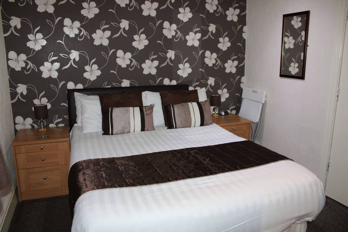 Premier Double Room | 1 bedroom, free WiFi, bed sheets