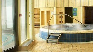 Bañera de hidromasaje interior
