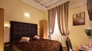 Double or Twin Room | 1 bedroom, premium bedding, Select Comfort beds, minibar - Condotti Inn (Rome)