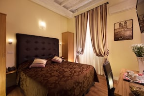 Double or Twin Room | 1 bedroom, premium bedding, Select Comfort beds, minibar - Condotti Inn (Rome)