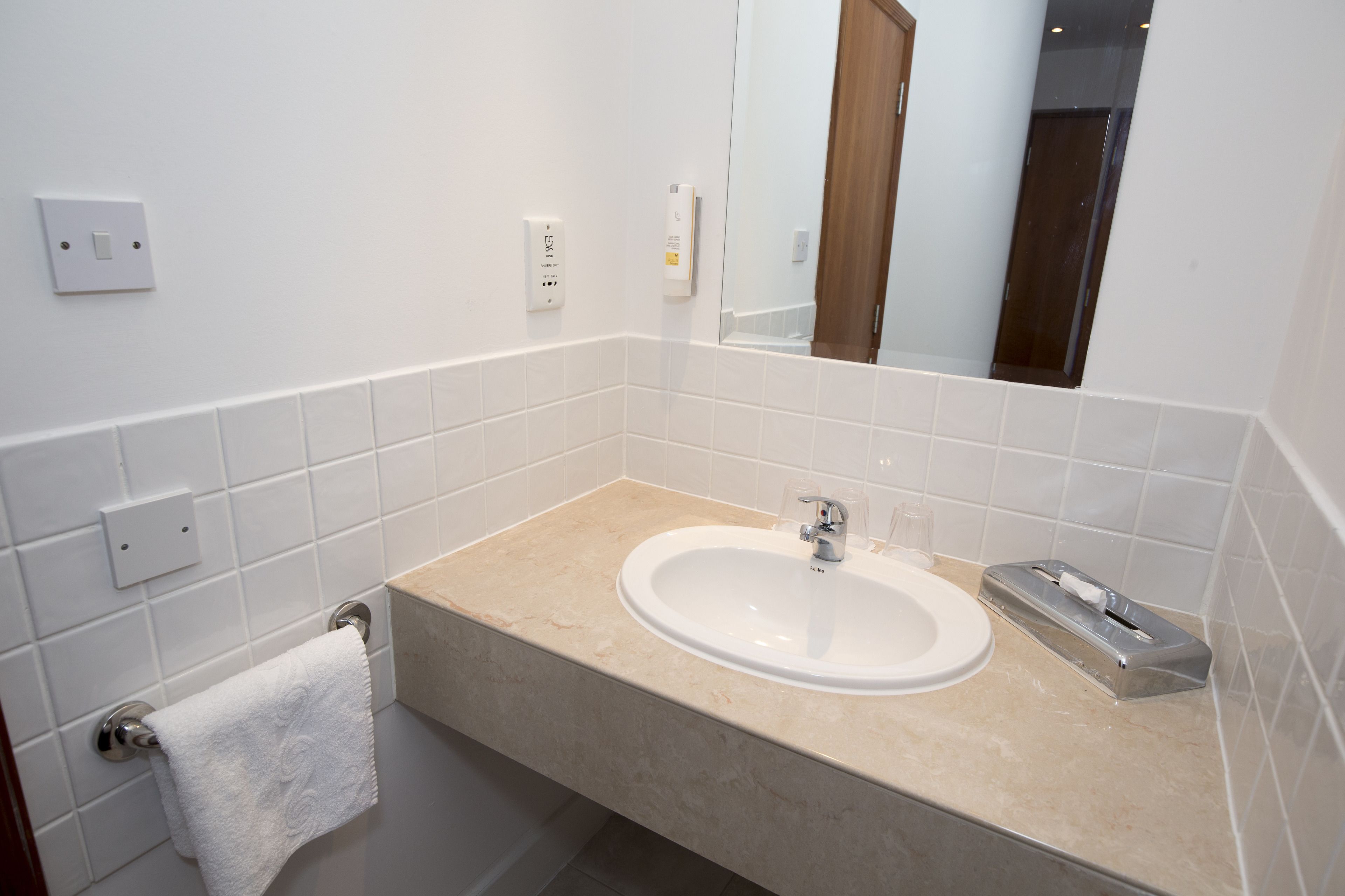 Photo - Ramada Cambridge