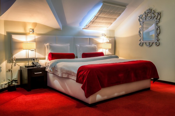 Junior Suite | Katil Select Comfort, peti besi dalam bilik, meja, kalis bunyi