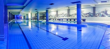 Una piscina techada