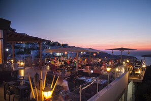 Outdoor dining - Golden Age Crystal Bodrum - All inclusive (Bodrum)