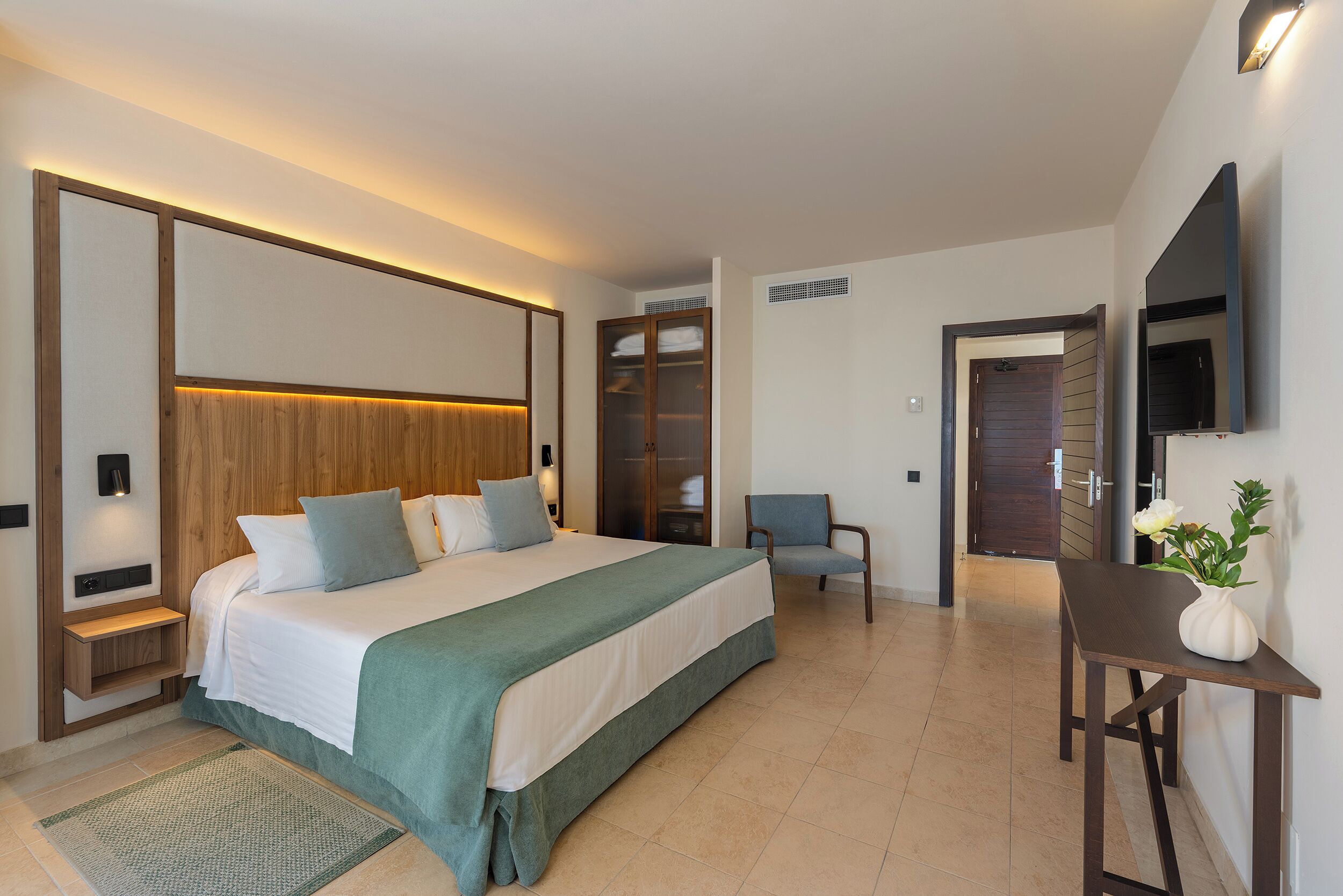 Junior Suite, Sea View (4 adults, 3 children)