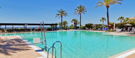 Indoor pool, seasonal outdoor pool, pool loungers