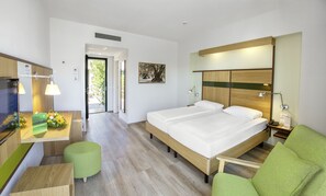 Literie hypoallergénique, coffres-forts dans les chambres, bureau