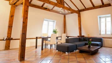 Apartment, 1 Schlafzimmer | Wohnzimmer | Fernseher