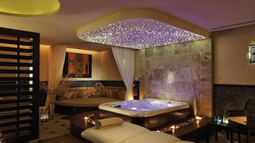 Salle de soins pour les couples, sauna, spa, bain de vapeur
