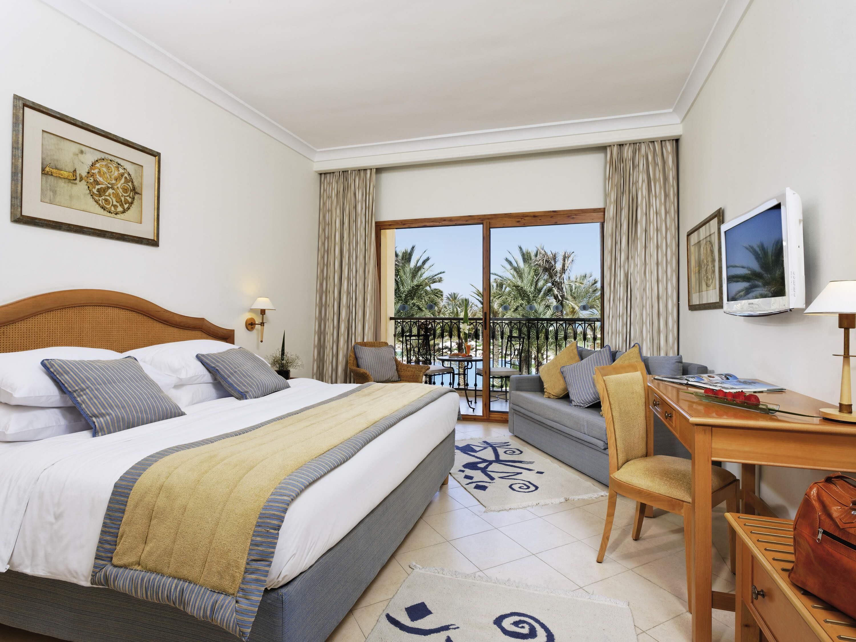 Premium bedding, minibar, in-room safe, desk
