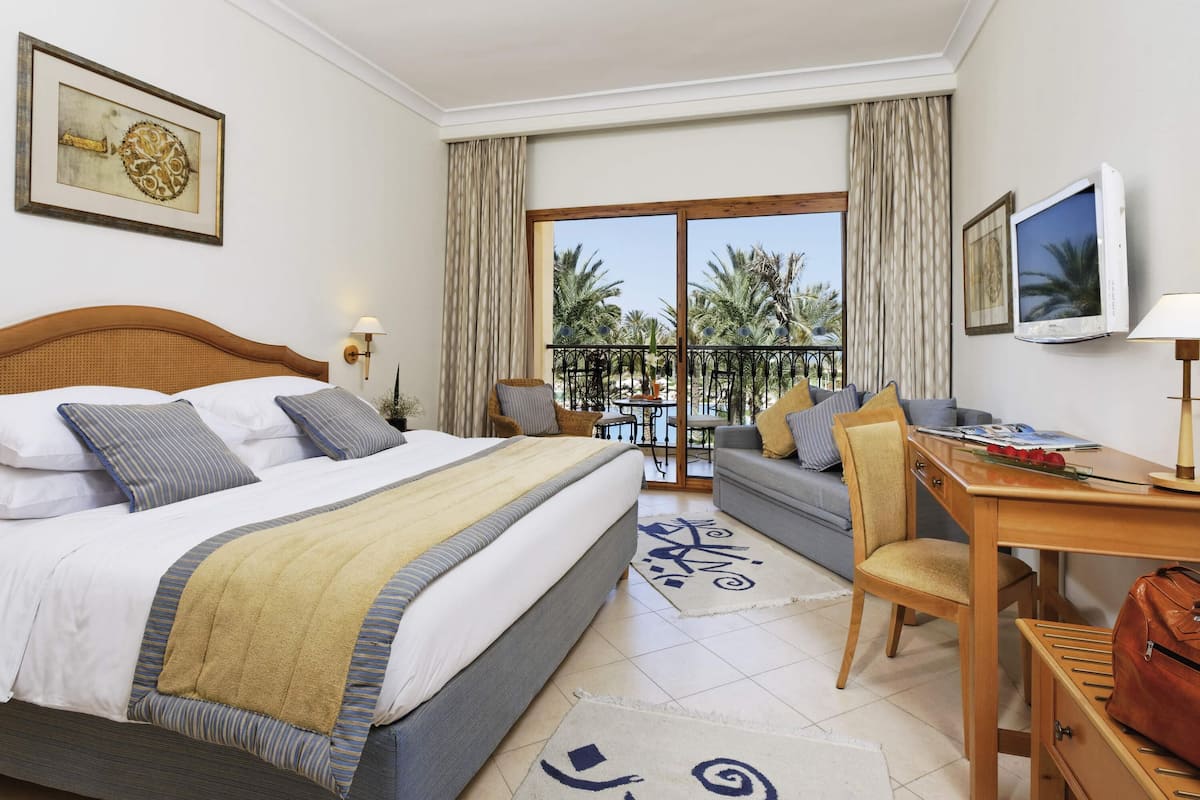 Ropa de cama de alta calidad y minibar