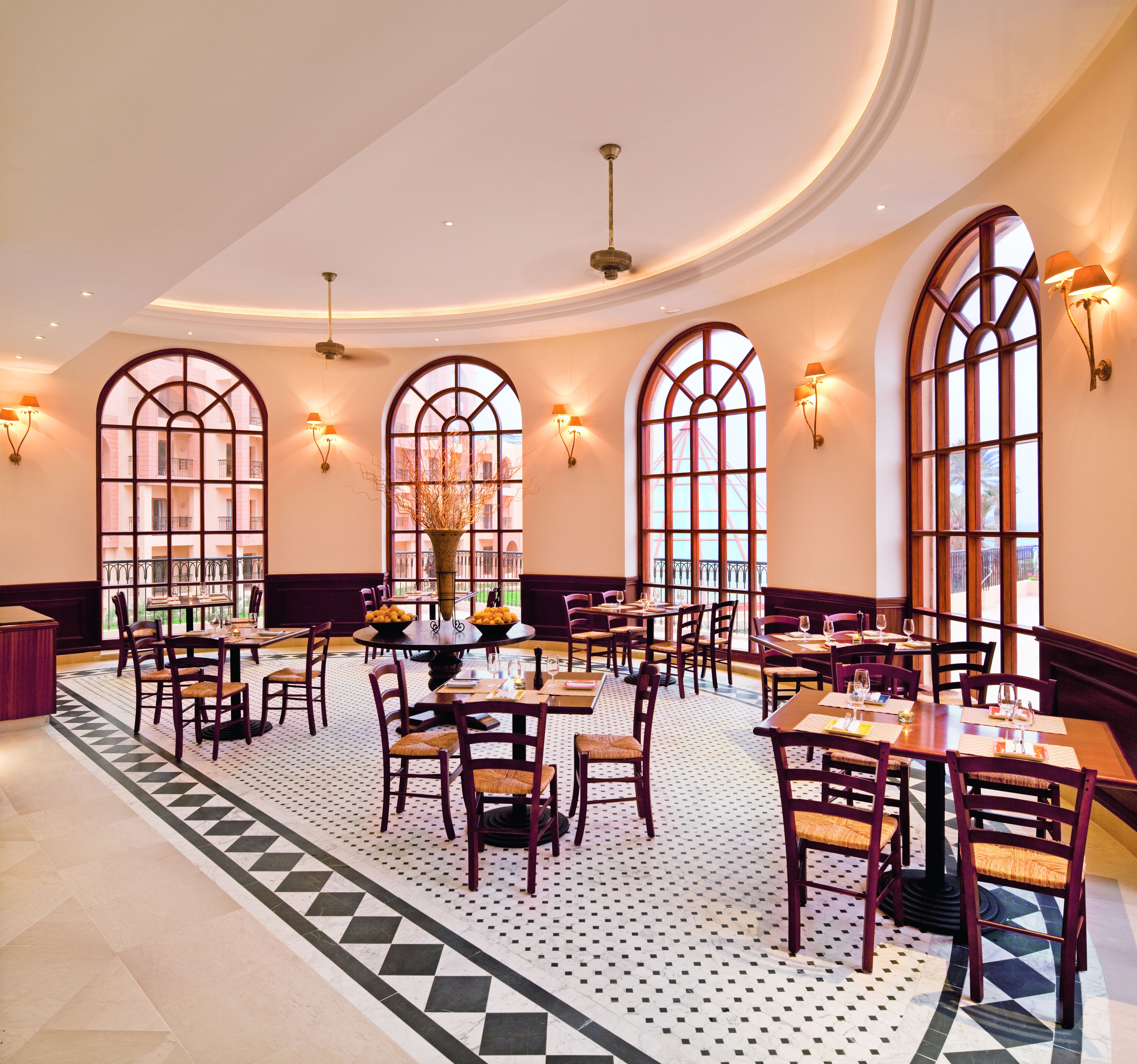 Frokost, lunsj og middag serveres