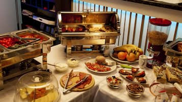 Daily buffet breakfast (USD 20 per person)