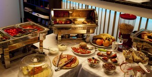Daily buffet breakfast (USD 20 per person)