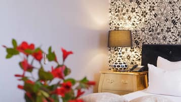 1 bedroom, premium bedding, minibar, in-room safe