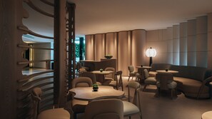 Coin salon dans le hall